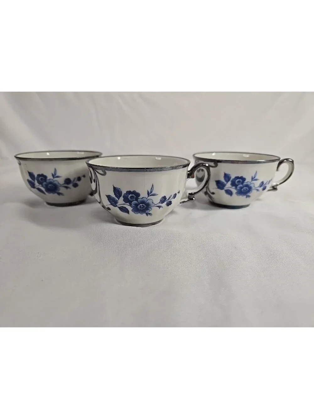 Set of 3 Artlynsa Tea Cups and Saucers Blue Floral with Silver Filagree